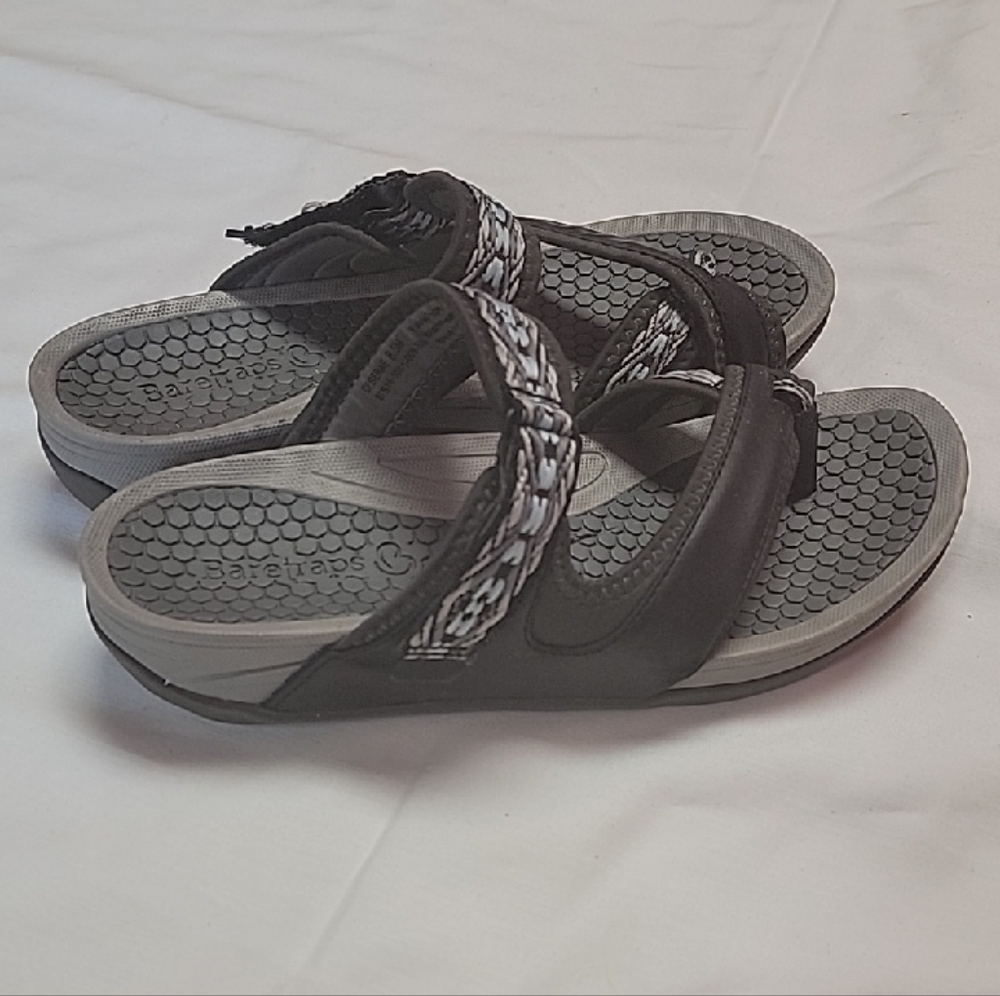 Baretraps Women's Black Sandals